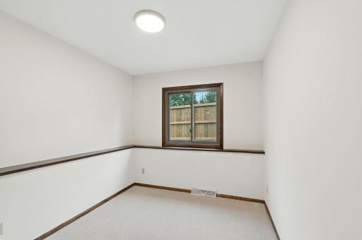 1010 Shady Oak Drive, North Mankato, MN 56003