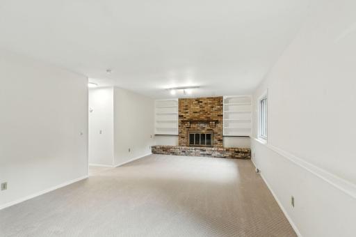 1010 Shady Oak Drive, North Mankato, MN 56003