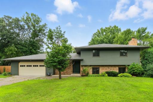 1010 Shady Oak Drive, North Mankato, MN 56003