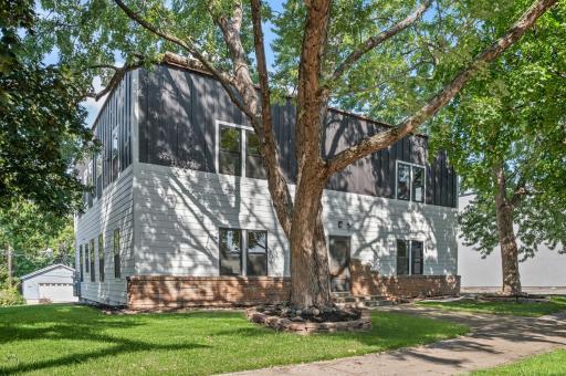 3379 Brownlow Avenue, Minneapolis, MN 55426