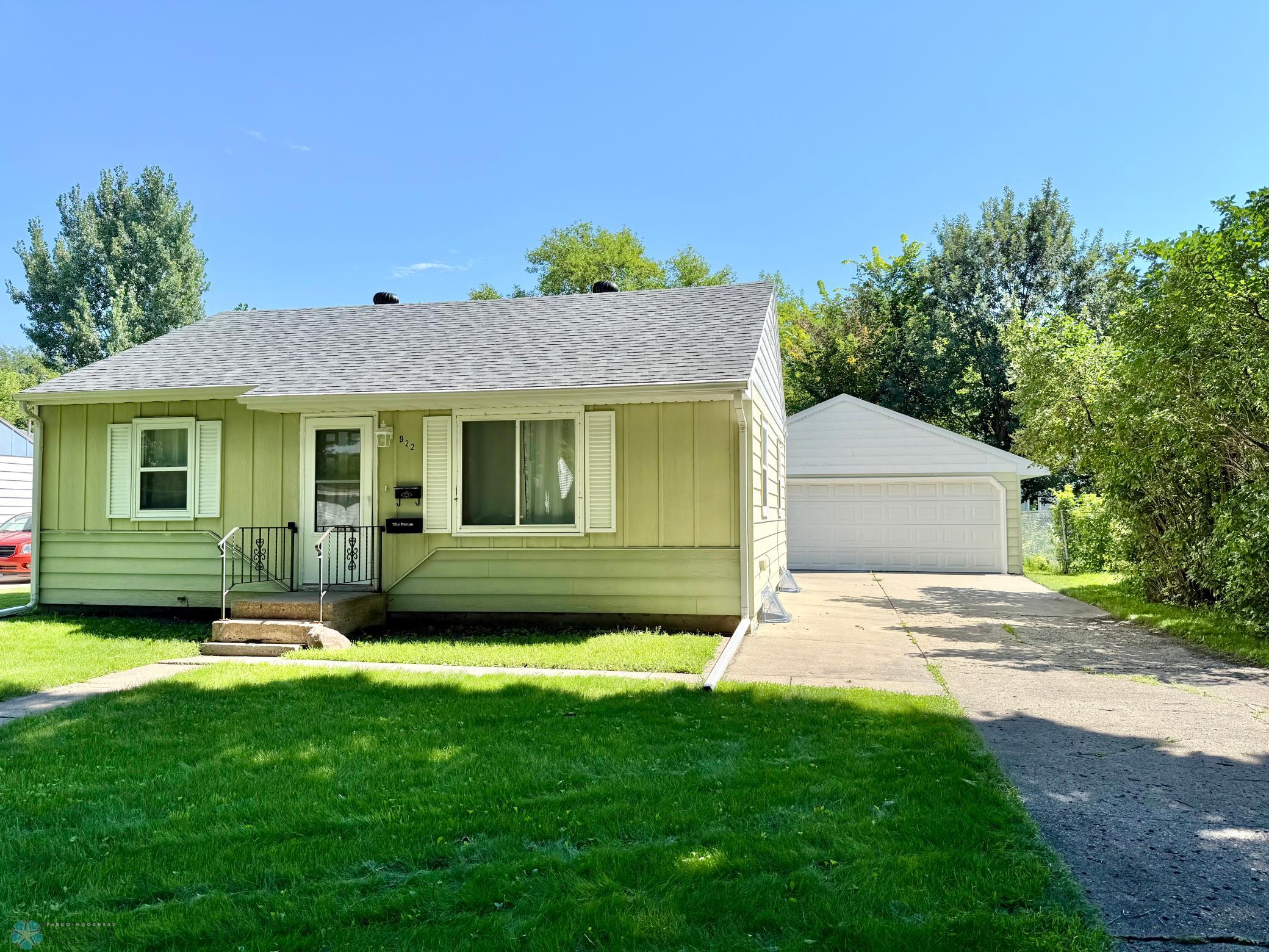 Property photo for 922 19th Street S, Fargo, ND 58103
