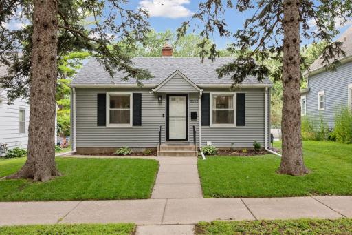 Charming, move-in-ready home in great NE Minneapolis location!