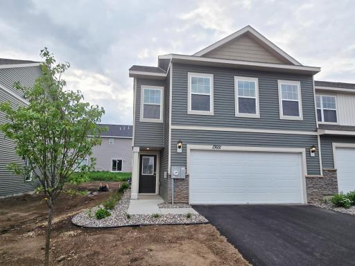 Welcome home to the Elliot at Ardan Place in Rosemount! Photo is of actual home. Options and colors may vary. Ask Sales Agent for details.