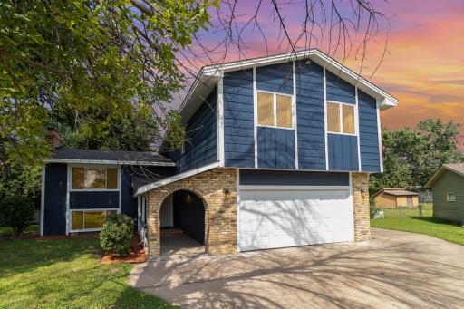 2912 80th Circle N, Brooklyn Park, MN 55444