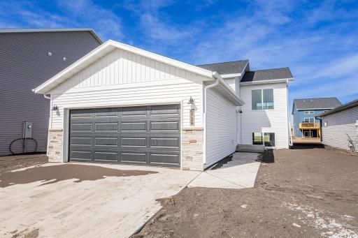 6756 66th Avenue S, Horace, ND 58047
