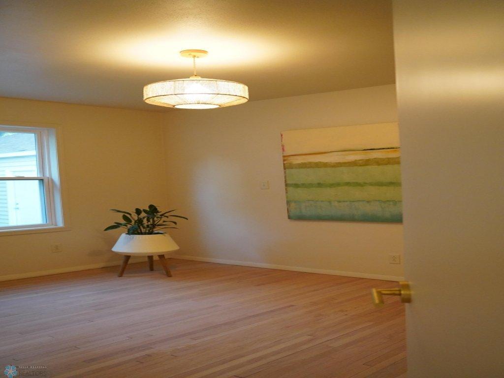 18-Bed 1.jpg
