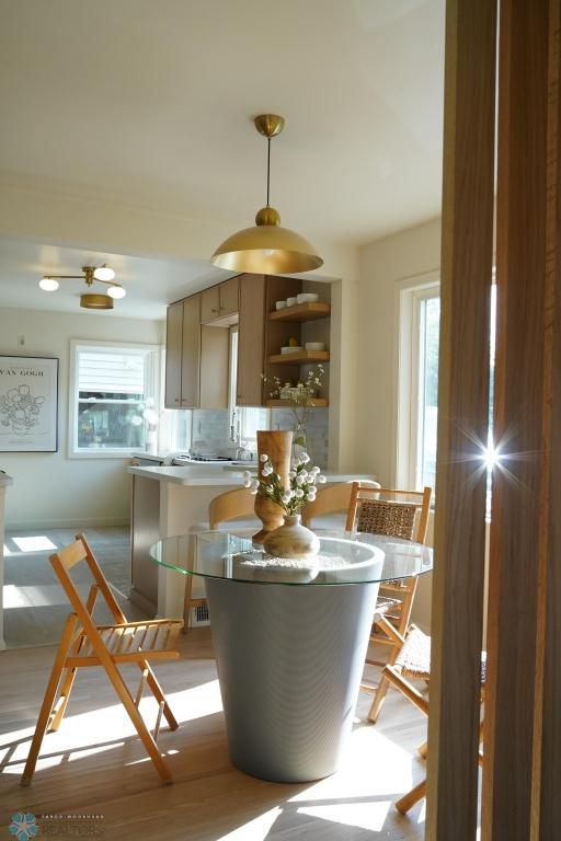03-Dining.jpg