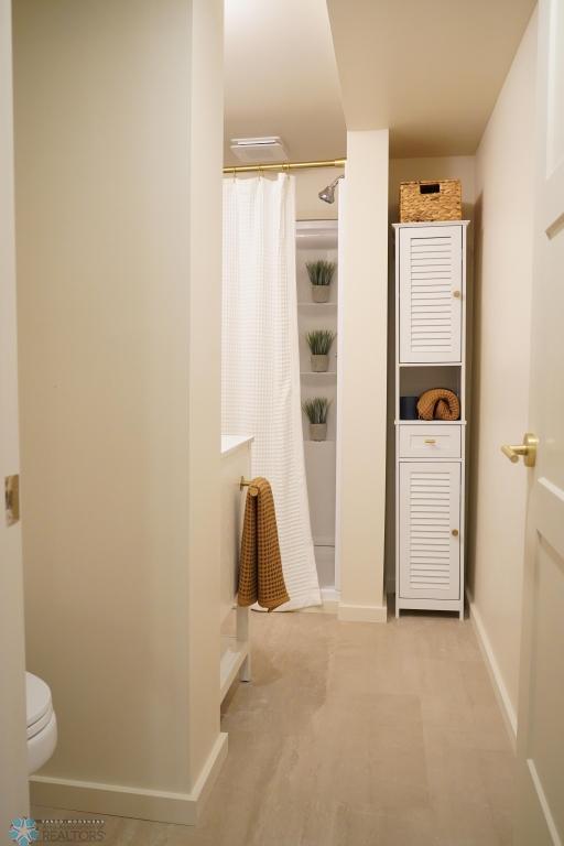 34-Bsmnt Bath.jpg
