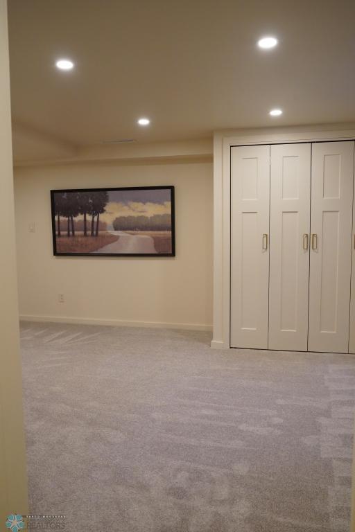 31-Bsmnt Bed.jpg
