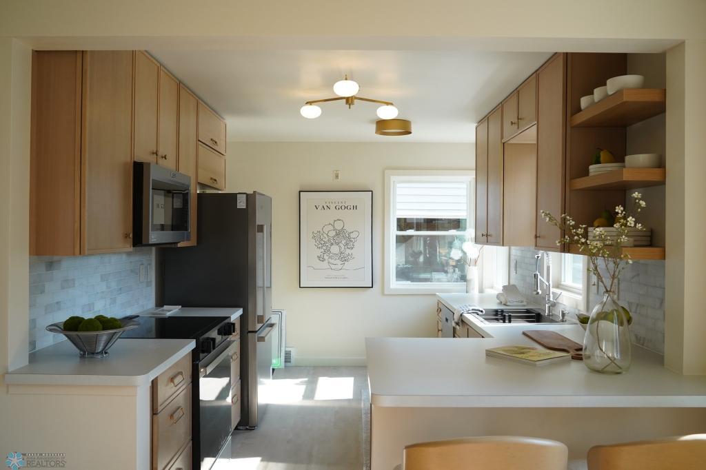 04-Breakfast Bar.jpg