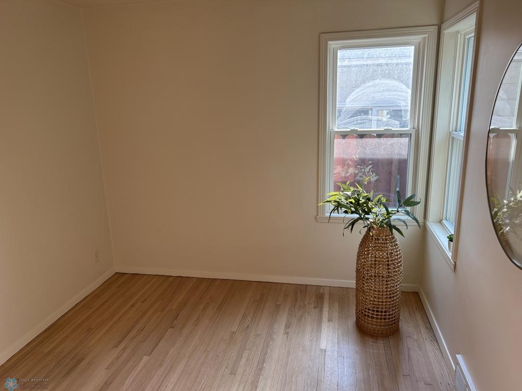 21-Bed 2.jpg