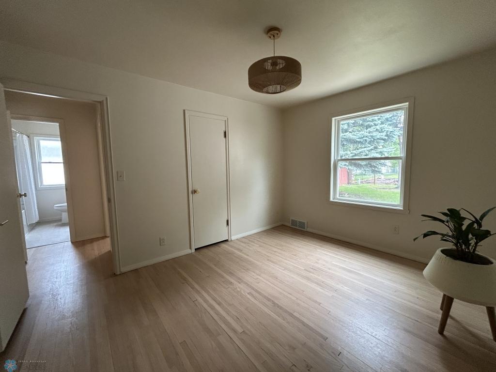 19-Bed 1.jpg