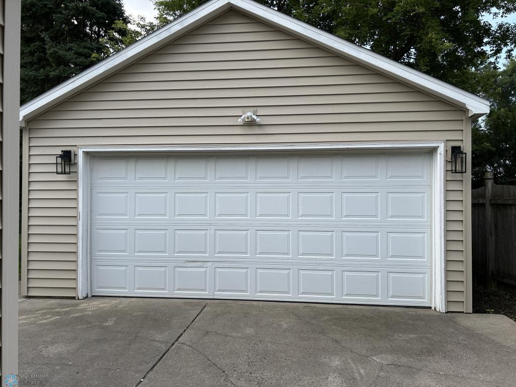 39-Garage.jpg