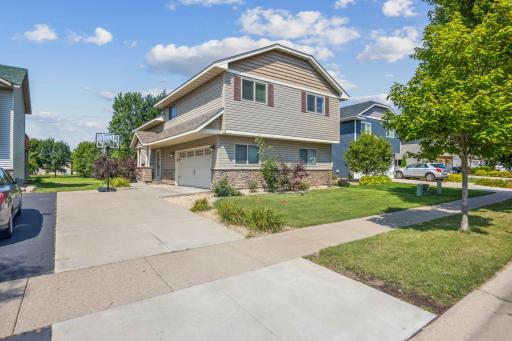 9351 Golden Pond Lane N, Monticello, MN 55362