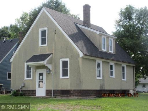 12 6th Avenue SE, Fairfax, MN 55332