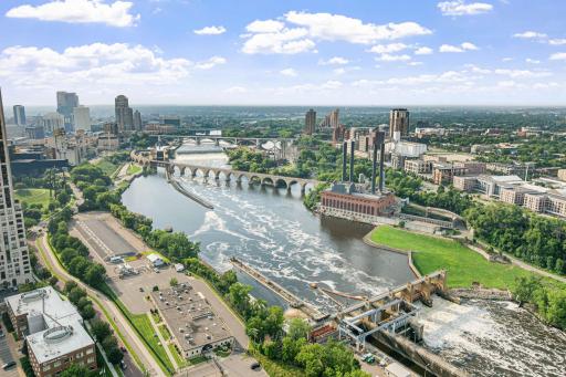 Sitting just off of the Mississippi River, the views are fantastic.