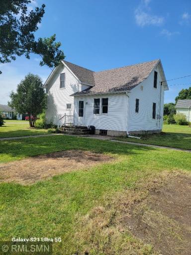 110 Pleasant Avenue E, Clarissa, MN 56440