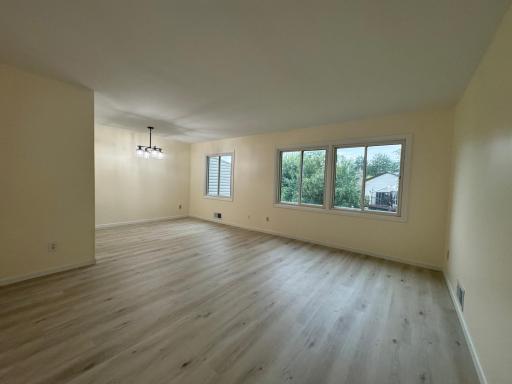 9372 Kingsview Lane N, Maple Grove, MN 55369