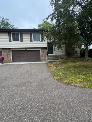 9372 Kingsview Lane N, Maple Grove, MN 55369