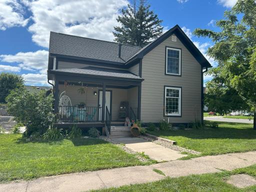 110 4th Street SW, Plainview, MN 55964