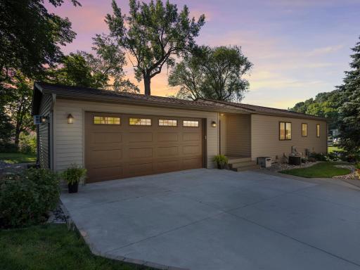 1-web-or-mls-69669 233rd St (52 of 207) copy.jpg