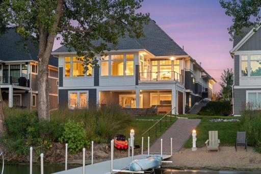 155 Lakeshore Circle, Waconia, MN 55387