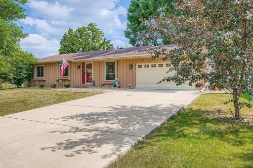 1701 James Court - Web Quality - 001 - 01 Exterior Front.jpg