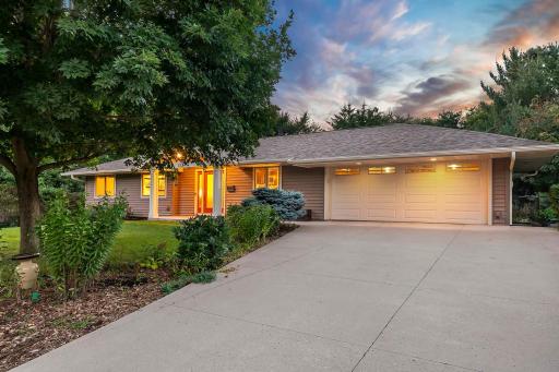 5124 Winsdale St Minneapolis, MN - Dusk photos_0003.jpg