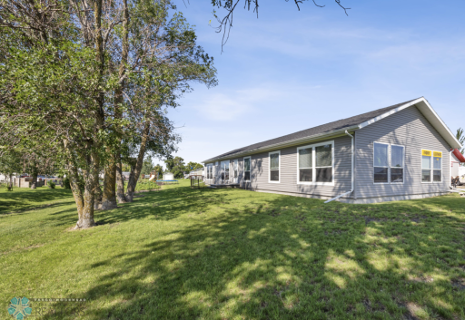 476 County Road 81 N, Gardner, ND 58036