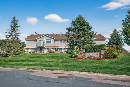7533 Vinewood Court, Maple Grove, MN 55311