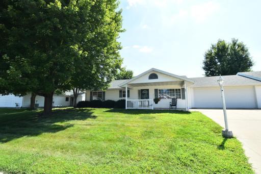 241 6th Street SW, Pine Island, MN 55963