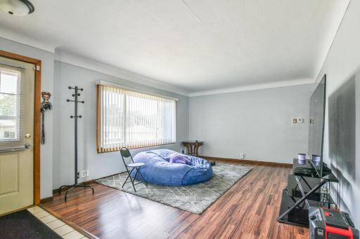 1127 9th Avenue S, South Saint Paul, MN 55075