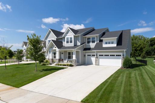 Convenient access to restaurants, boutiques, and everyday amenities