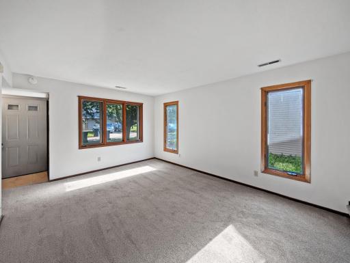 Plenty of light pours in these windows throughout the day!