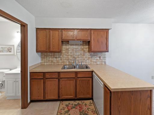 4694 Lenore Lane, Eagan, MN 55122