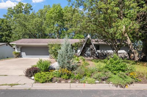 5237 Sunnyside Road, Mounds View, MN 55112