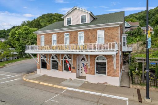 215 N Main Street, Alma, WI 54610