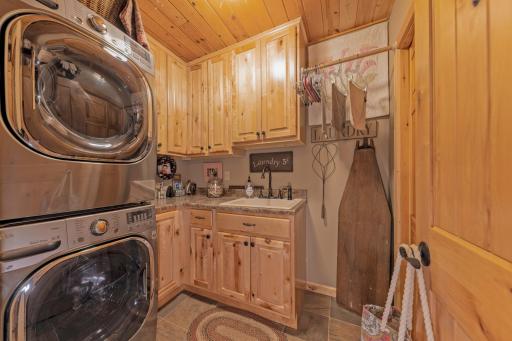 38411 N Sugar Lake Road, Cohasset, MN 55721