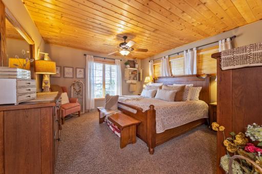 38411 N Sugar Lake Road, Cohasset, MN 55721