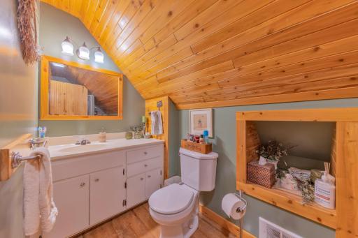 38411 N Sugar Lake Road, Cohasset, MN 55721