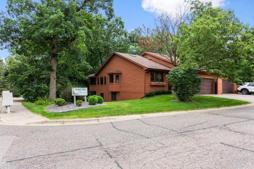 10775 53rd Avenue N, Minneapolis, MN 55442