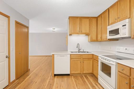 685 Mariner Way, Saint Paul, MN 55129