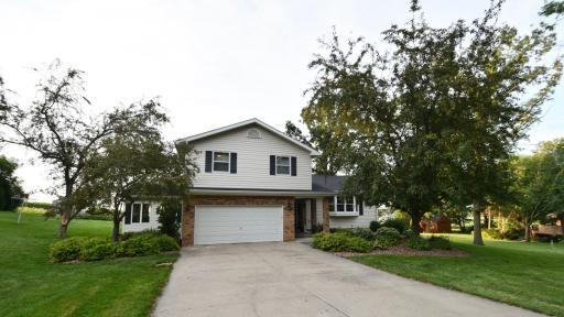 17849 Wedgewood Drive, Zumbrota, MN 55992