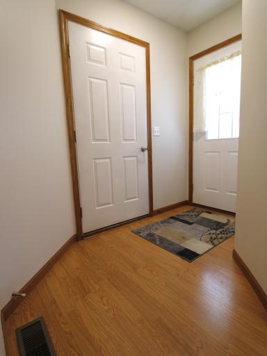 410 Lee Street, B, Durand, WI 54736