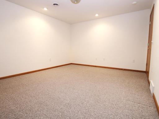 410 Lee Street, B, Durand, WI 54736