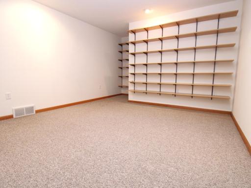 410 Lee Street, B, Durand, WI 54736