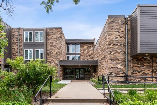 450 Ford Road, 223, Saint Louis Park, MN 55426