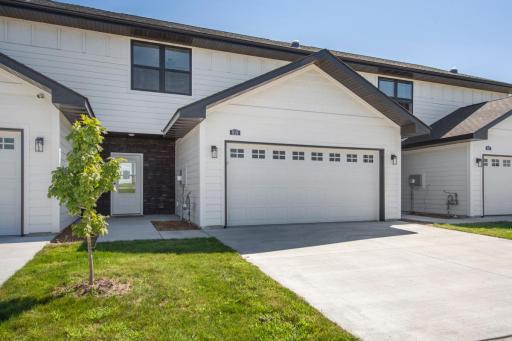 819 Viburnum Street, Belle Plaine, MN 56011