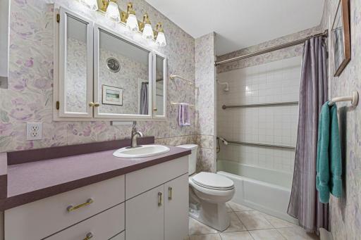 1801 Western Avenue NW, 3, Faribault, MN 55021