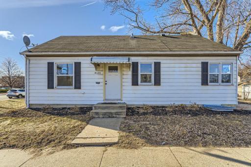 4600 4th Ave S - Web Quality - 008 - 03 Exterior Front.jpg